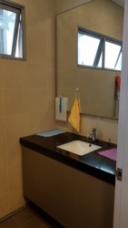 One Pemimpin (D20), Office #171390972